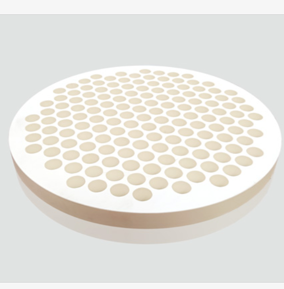 The ceramic filtered plate