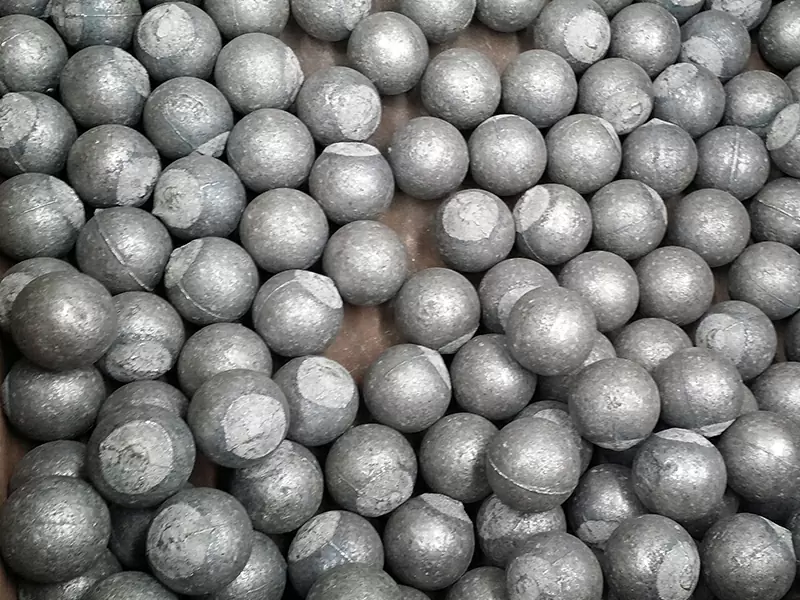 Medium chrome alloy casting iron ball