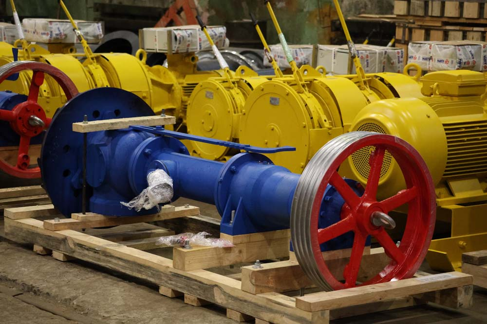 Scraper winches 2 and 3 drum