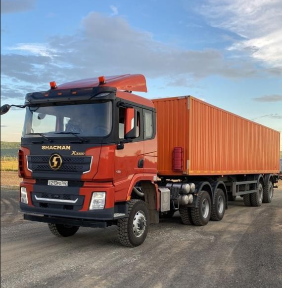 Special transport for the transportation of explosive materials
