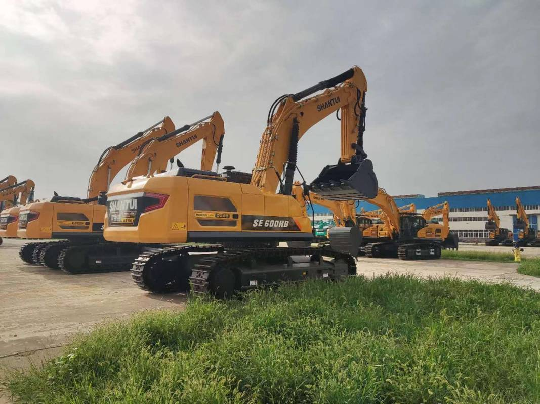  SHANTUI SE600HB Excavator