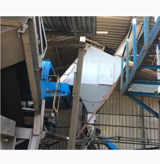Pneumatic classifiers