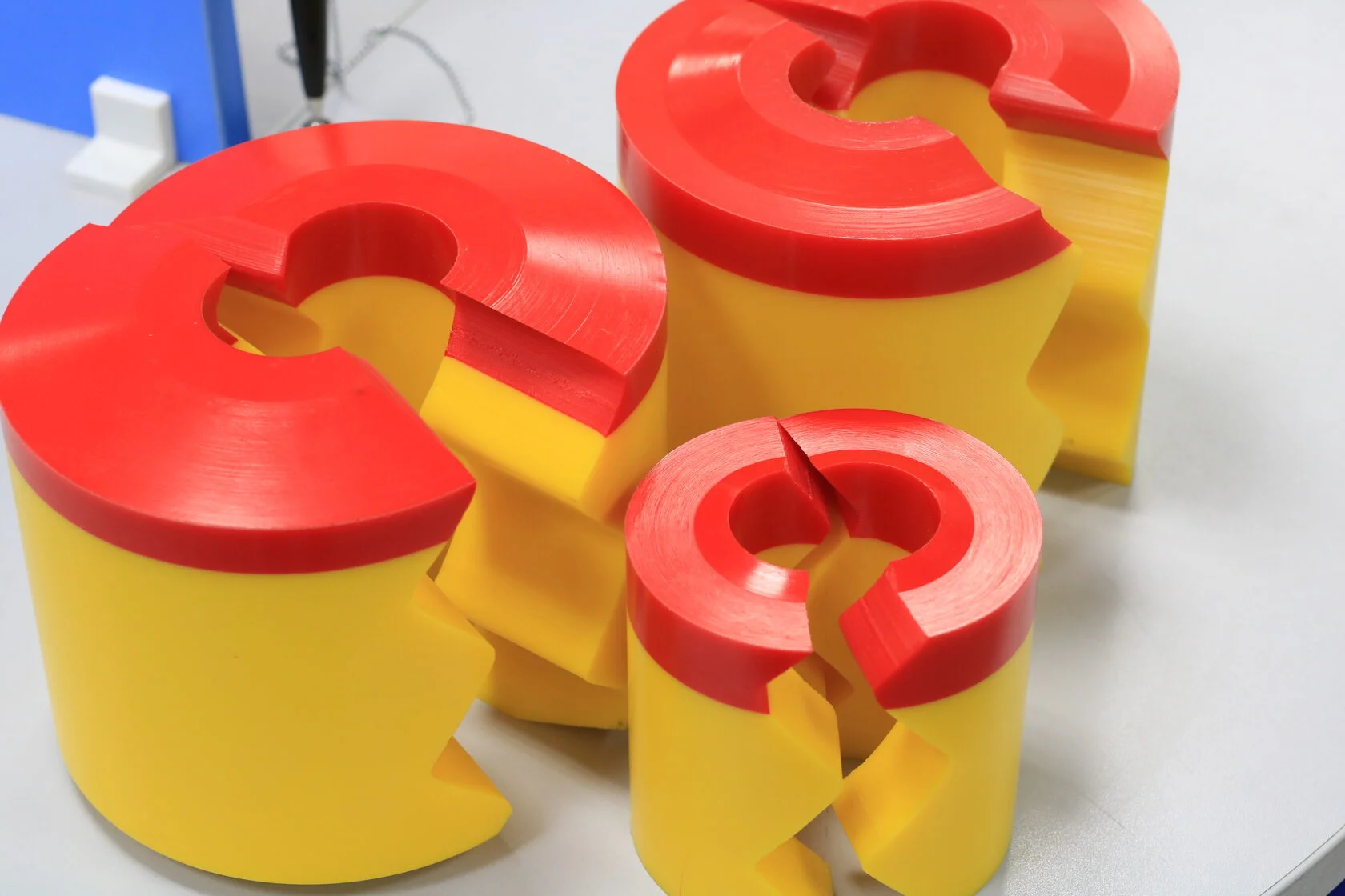 Coiled tubing strippers