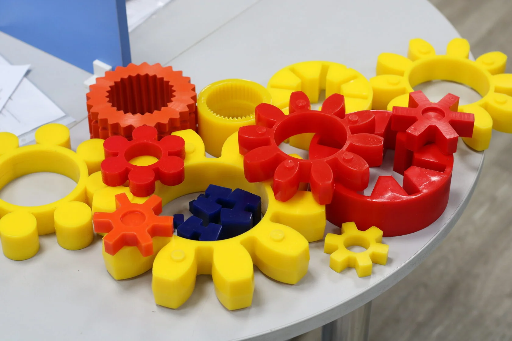 Elastic inserts for couplings