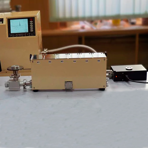 Technological equipment for leak control for in-line production of the electronics industry